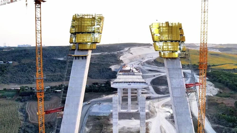 Kanal İstanbul projesinde ilk adım! Dev köprü 110 metreye ulaştı 