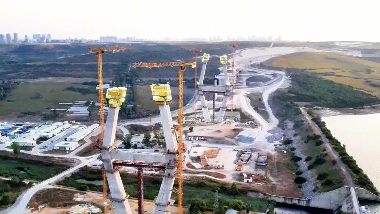 Kanal İstanbul projesinde ilk adım! Dev köprü 110 metreye ulaştı 
