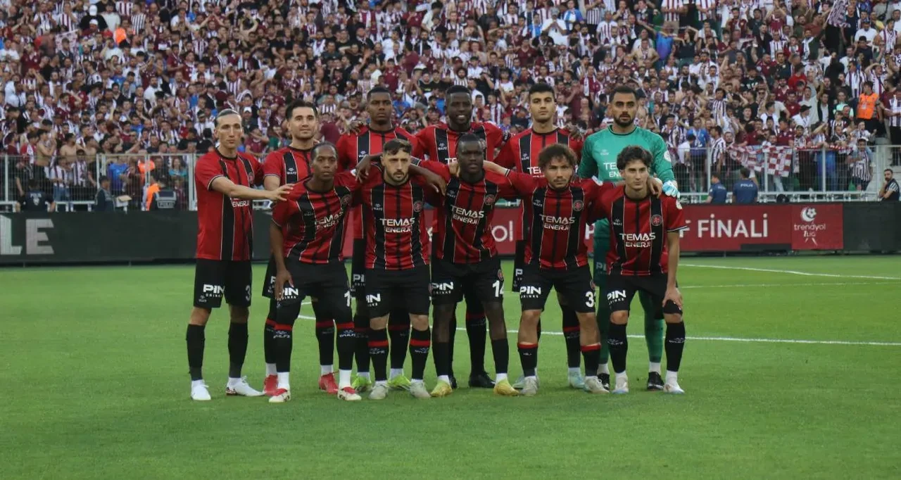 Kocaelispor Fatih Karagümrük maçı nerede canlı izlenir, hangi kanalda? Hazırlık maçına saatler kaldı