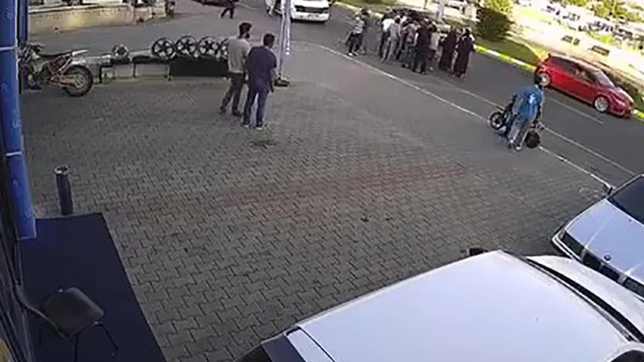 Otomobilin çarptığı yaşlı adam ağır yaralandı