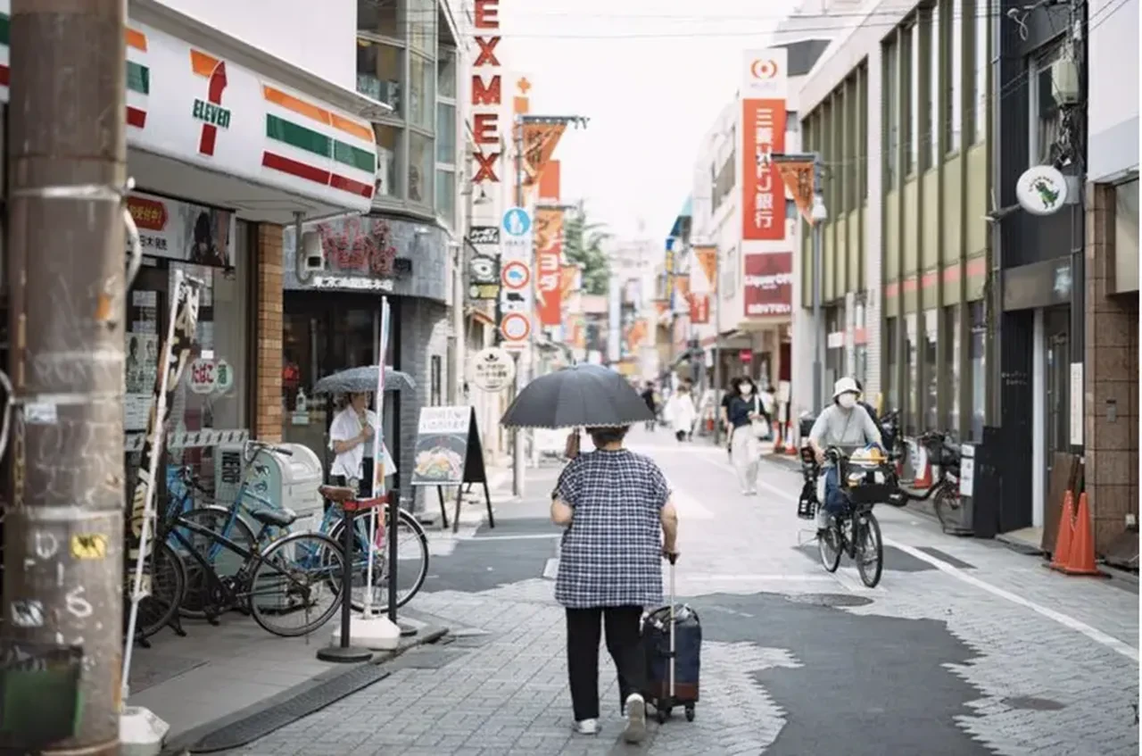 Sessiz ölümlere 'kiralık büyükanne' çözümü: Yaşlılara ilginç bir iş kapısı