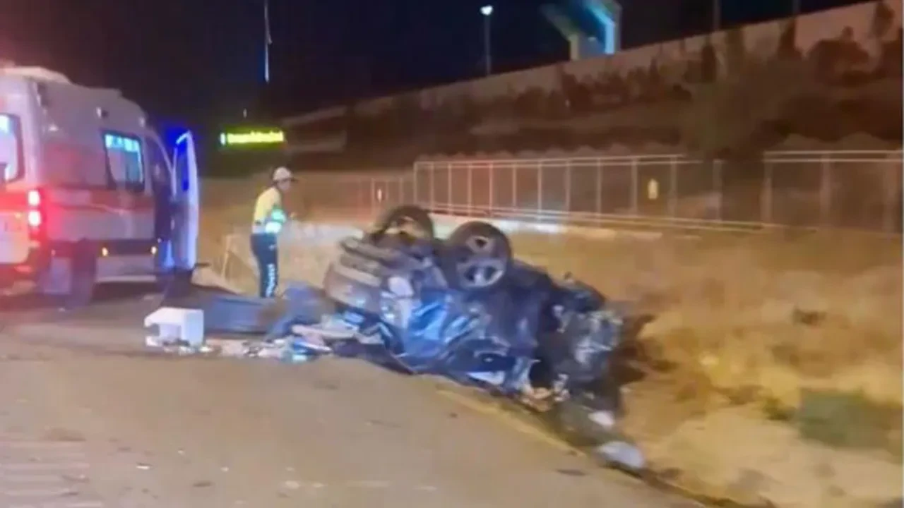 Ankara’da ters yön faciası! İki can aynı anda söndü, kaza sonrası görüntüler yürekleri dağladı