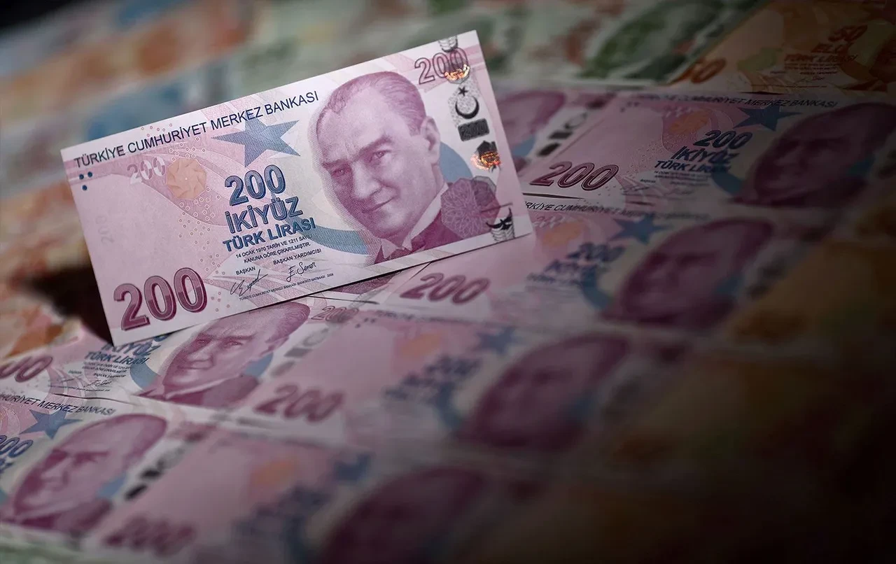 Asgari ücrete ara zam! KKTC'de en düşük işçi maaşı belli oldu