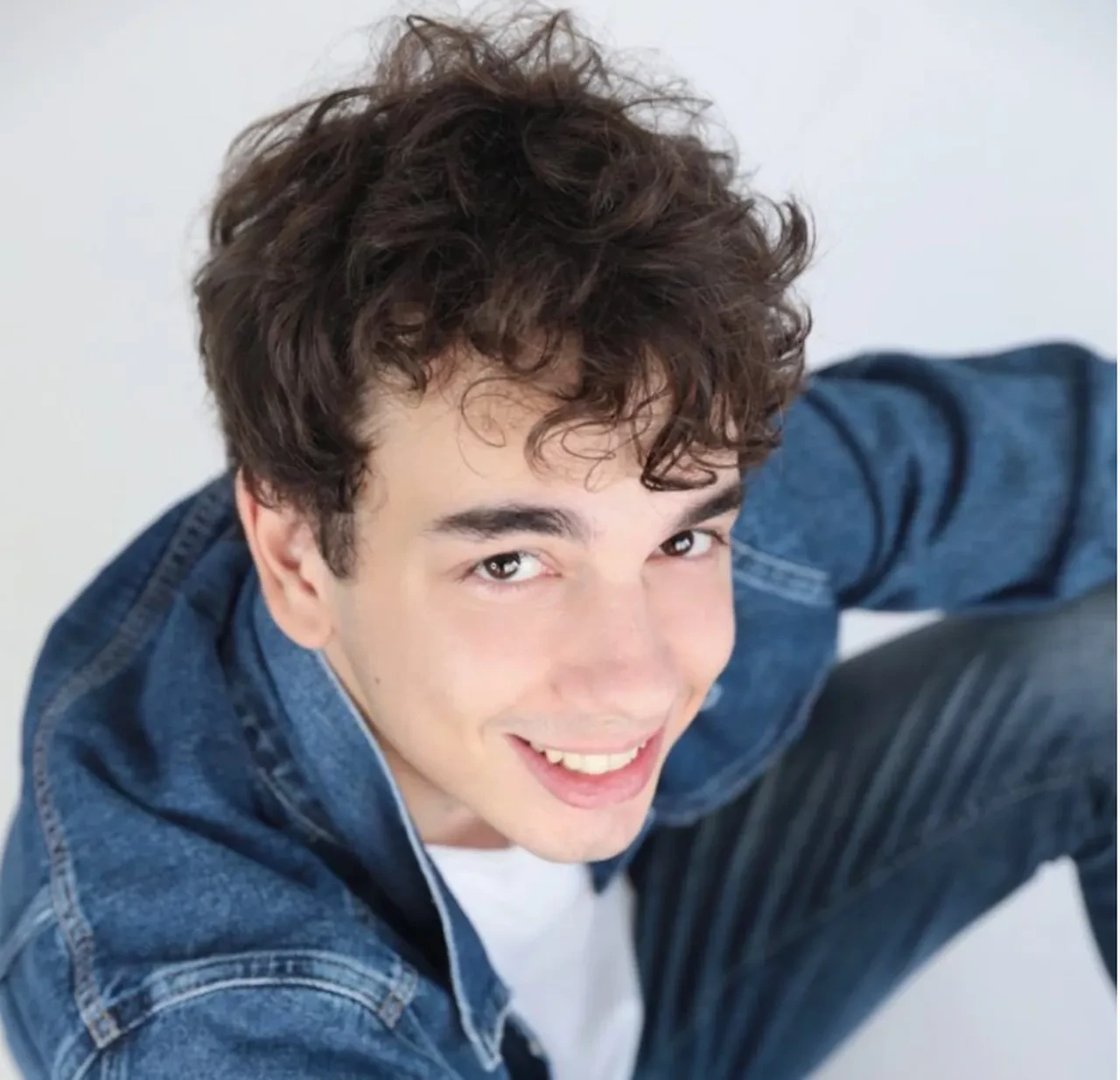 Burçin Terzioğlu ve Gökçe Eyüboğlu'lu Güzelkoy'a 2 yeni oyuncu