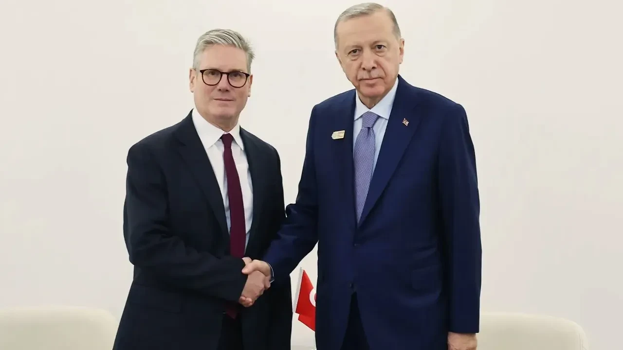 Cumhurbaşkanı Erdoğan ile İngiltere Başbakanı Starmer arasında Eurofighter görüşmesi