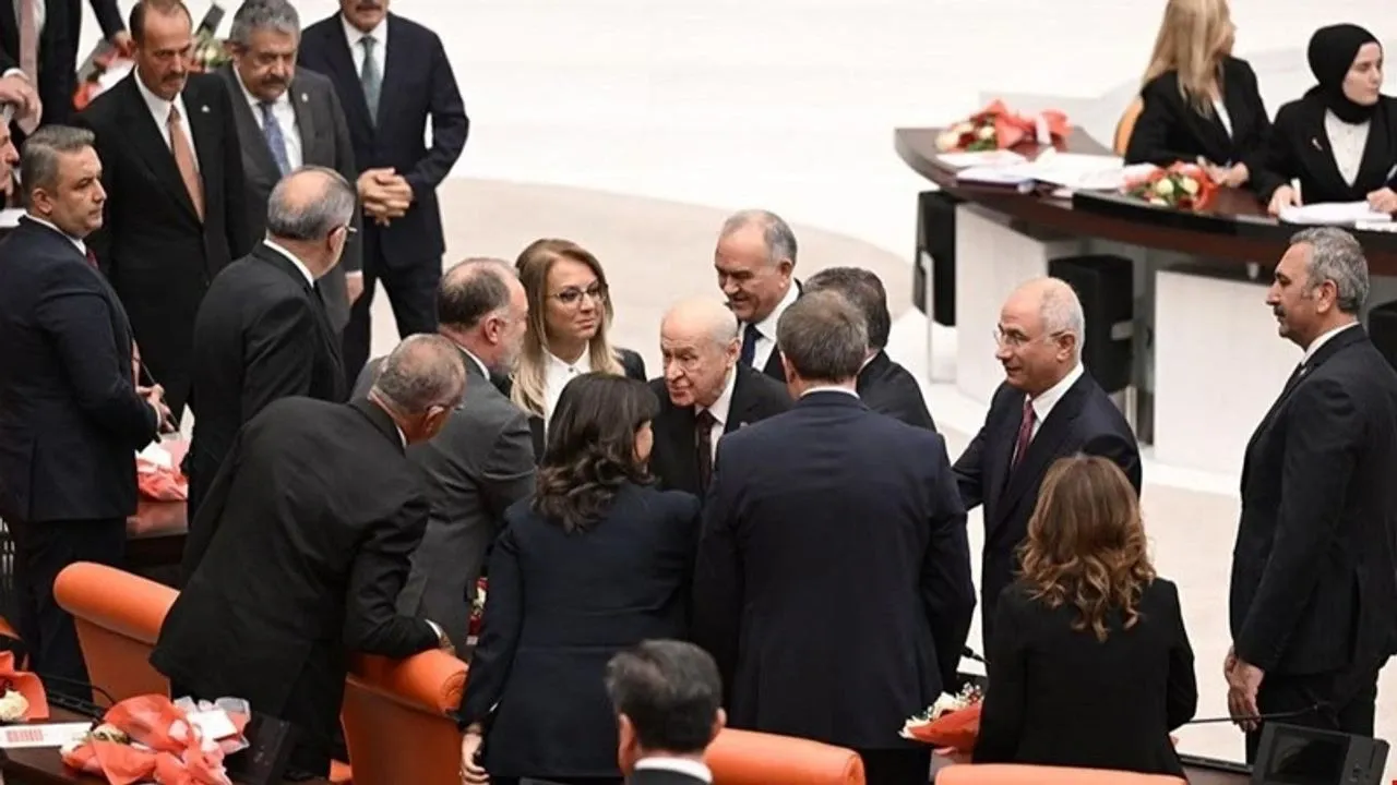 DEM Parti'den Bahçeli'nin 'Kürt ve Alevi cumhurbaşkanı yardımcısı' önerisine cevap 