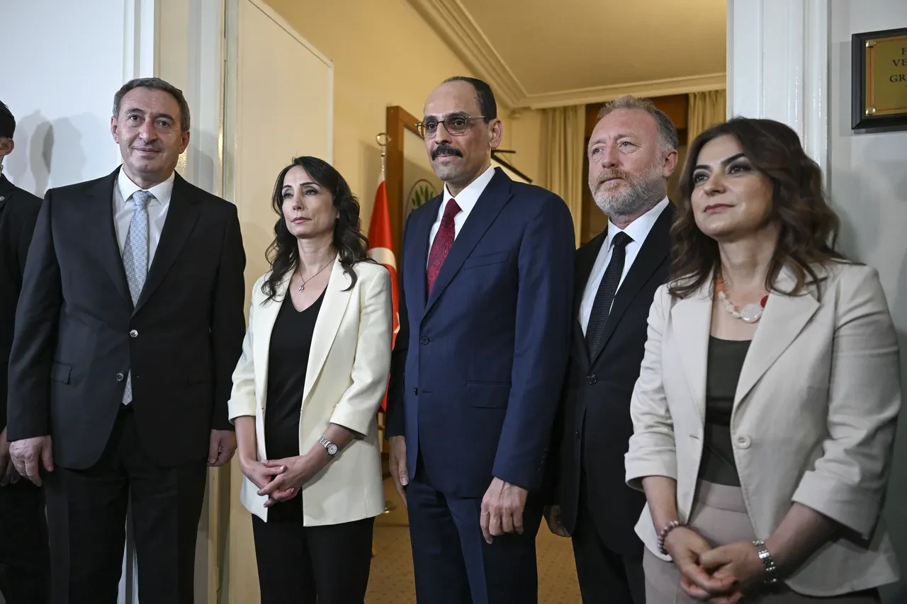 İbrahim Kalın'ın 'Terörsüz Türkiye' temasları sürüyor! Özgür Özel ile görüşecek