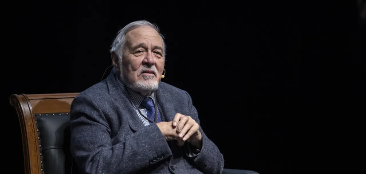 İlber Ortaylı'nın da içinde bulunduğu araç kaza yaptı! Sürücüler tartışınca İlber Ortaylı bakın ne yaptı