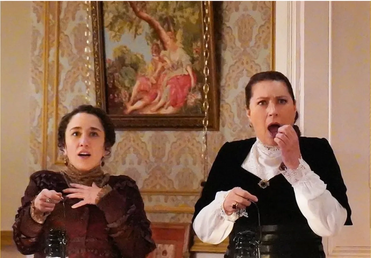 Şakir Paşa Ailesi final kararı aldı, Hazal Kaya imajını yeniledi