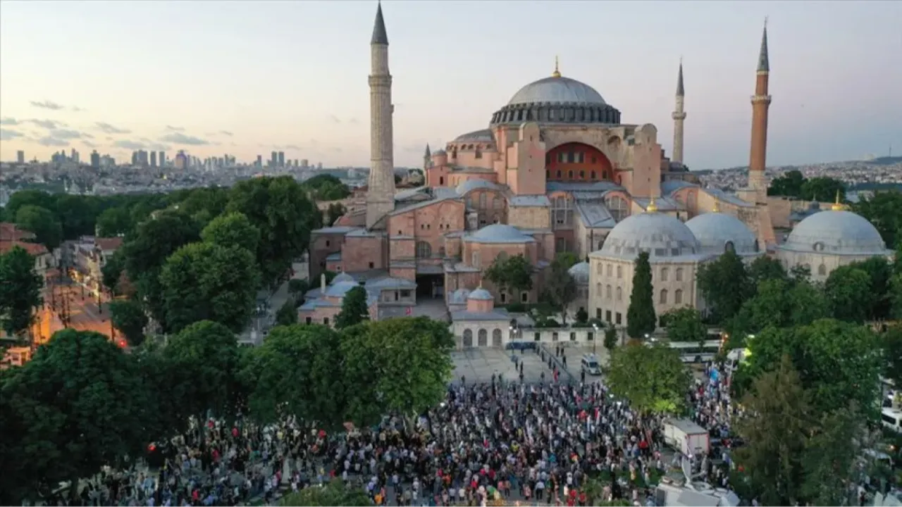 Ayasofya 5 yılda 40 milyon kişiyi ağırladı