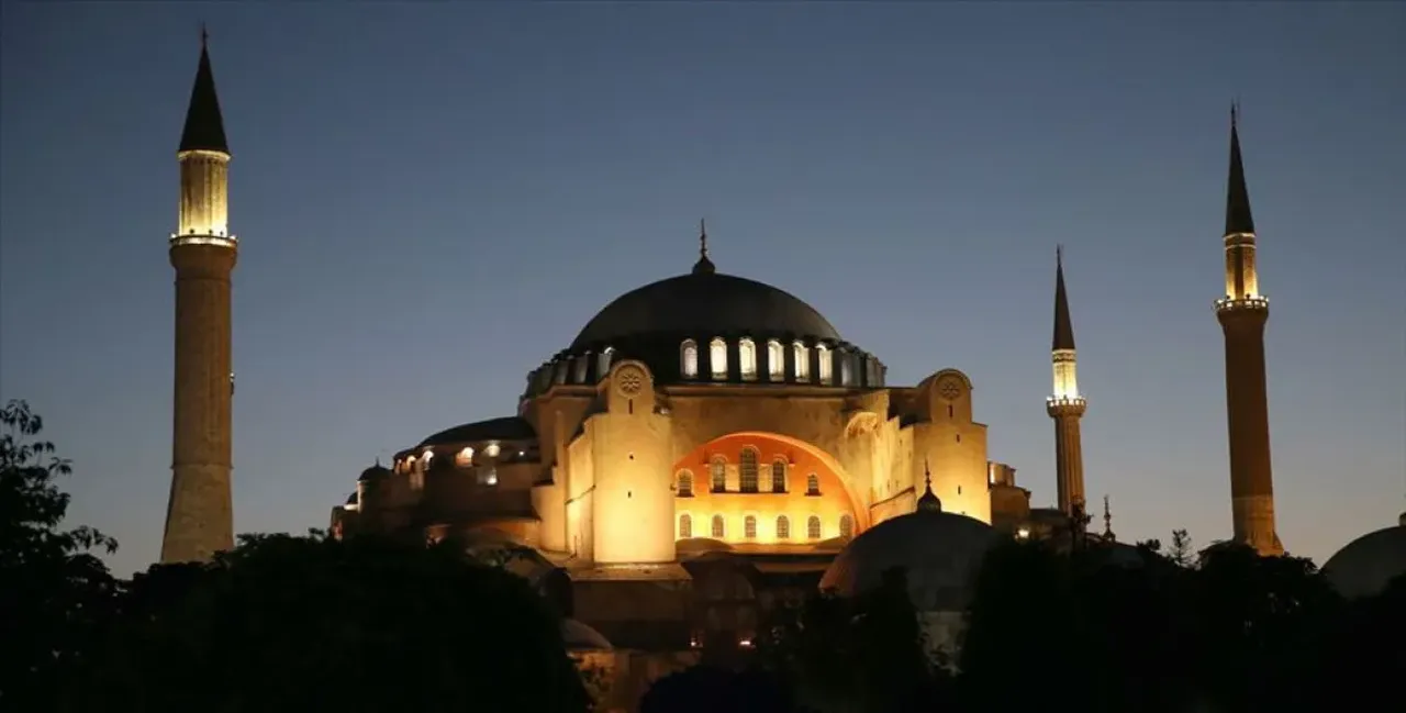 Ayasofya 5 yılda 40 milyon kişiyi ağırladı