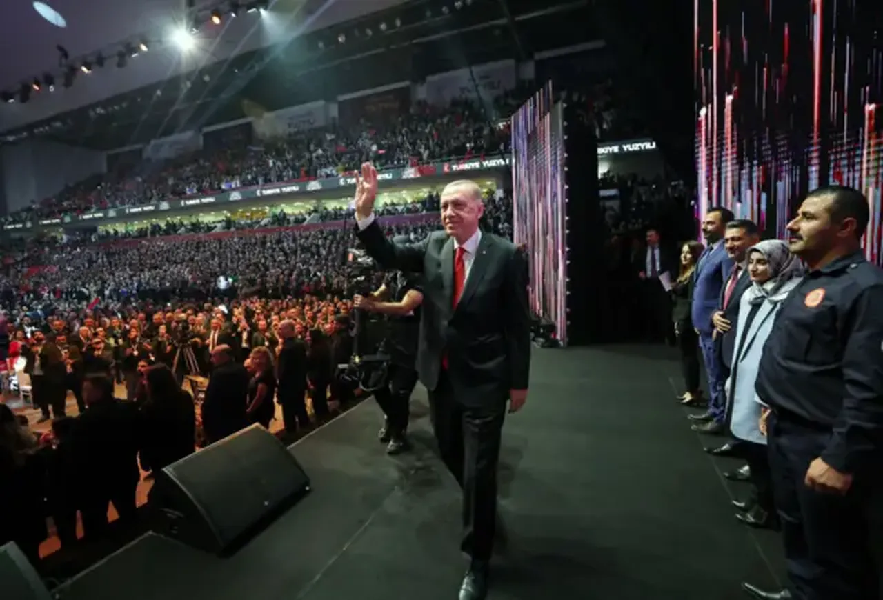 Cumhurbaşkanı Erdoğan'dan Türkiye Yüzyılı mesajı! 'Hedefimize hızla ilerlemeye devam ediyoruz