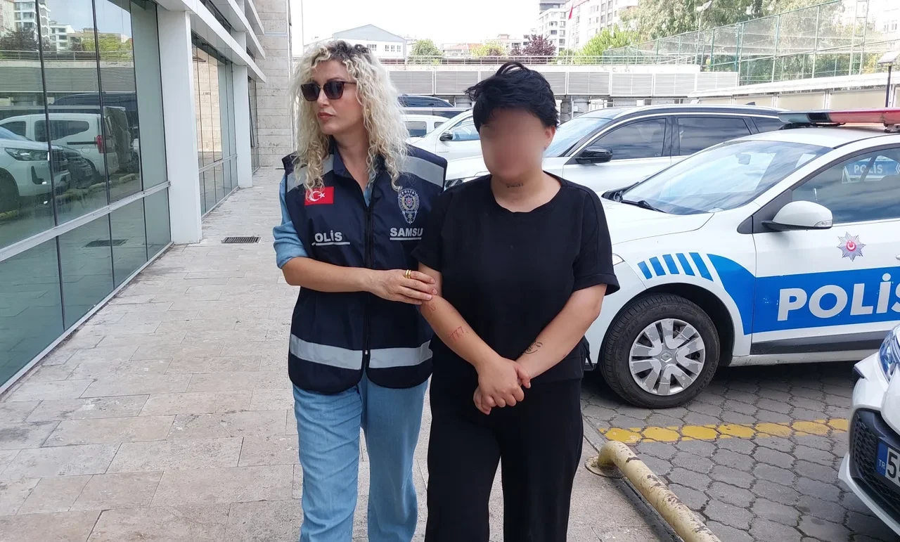 'Erkek arkadaşından ayrıl' diyen annesine hayatının şokunu yaşattı! Sözlerine kimse inanamadı