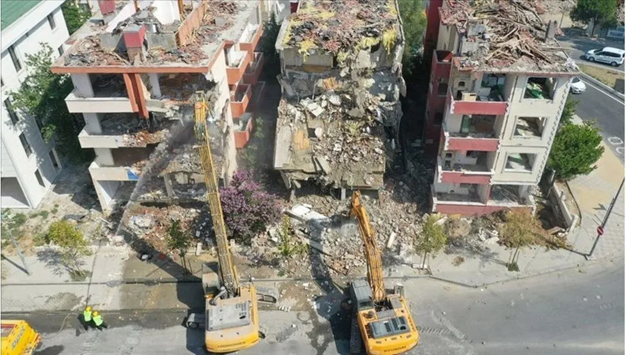 İstanbul deprem için hazır mı? Ünlü yerbilimciden çarpıcı sözler: 'Afet çantasıyla bu iş olmaz'