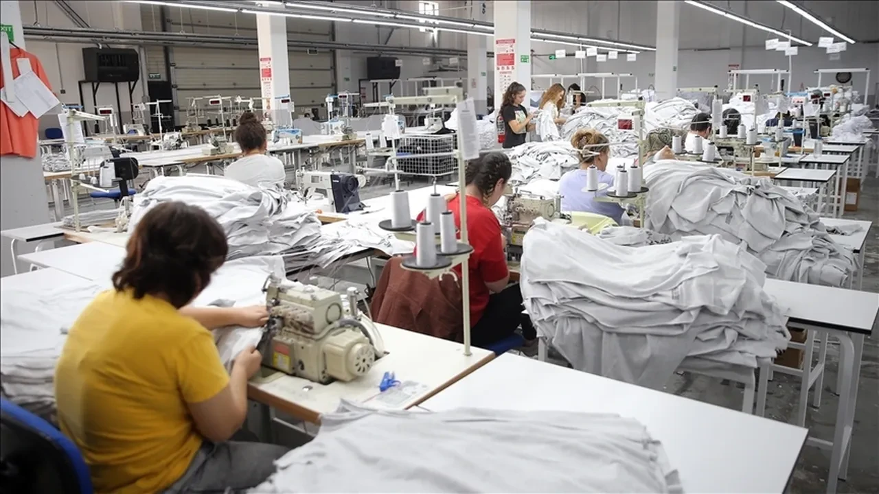 İşverenler dikkat! İzinsiz yabancı işçi çalıştırmanın faturası ağırlaştı: Yeni düzenleme yürürlükte