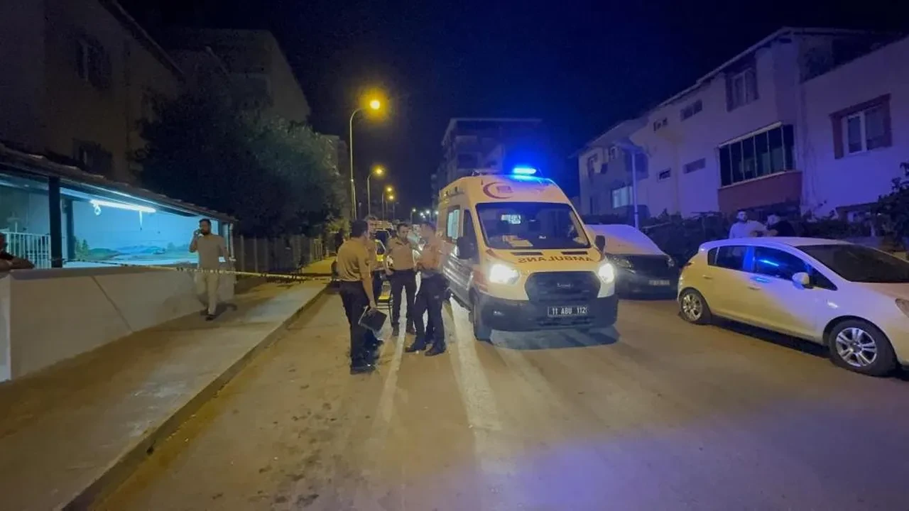 Kıraathane önünde dehşet! Kalbinden bıçakladılar