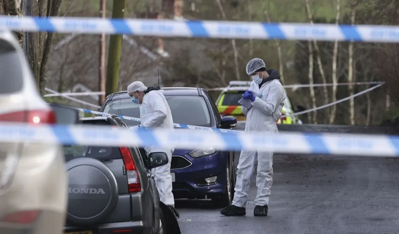 Kuzey İrlanda'da silahlı saldırı! 2 ölü, 2 yaralı