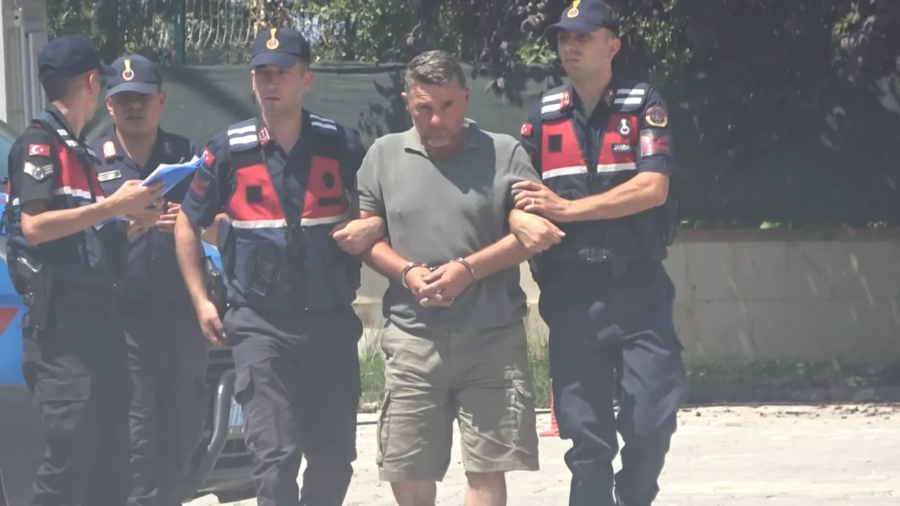 Miras kavgasında kardeşini öldürmüştü! Bakın nasıl yakayı ele verdi