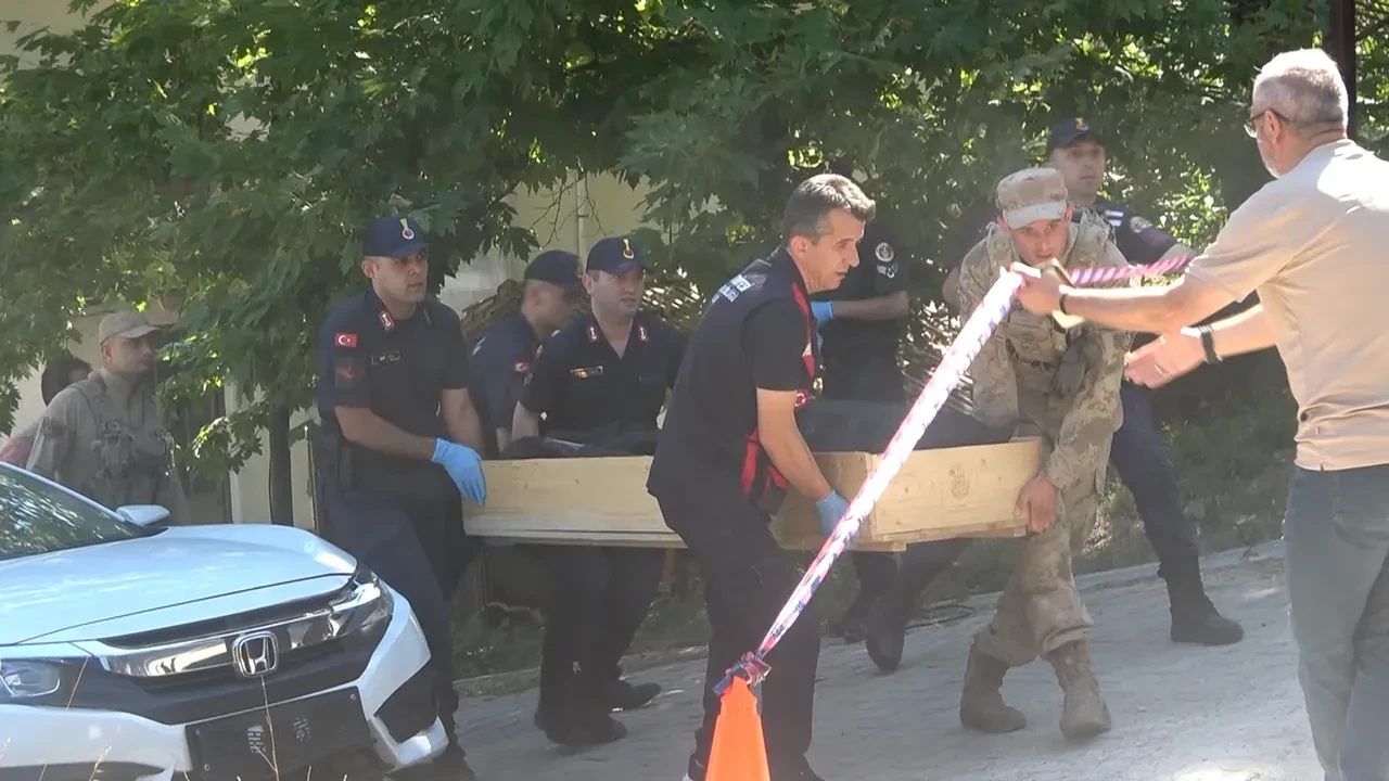 Miras kavgasında kardeşini öldürmüştü! Bakın nasıl yakayı ele verdi