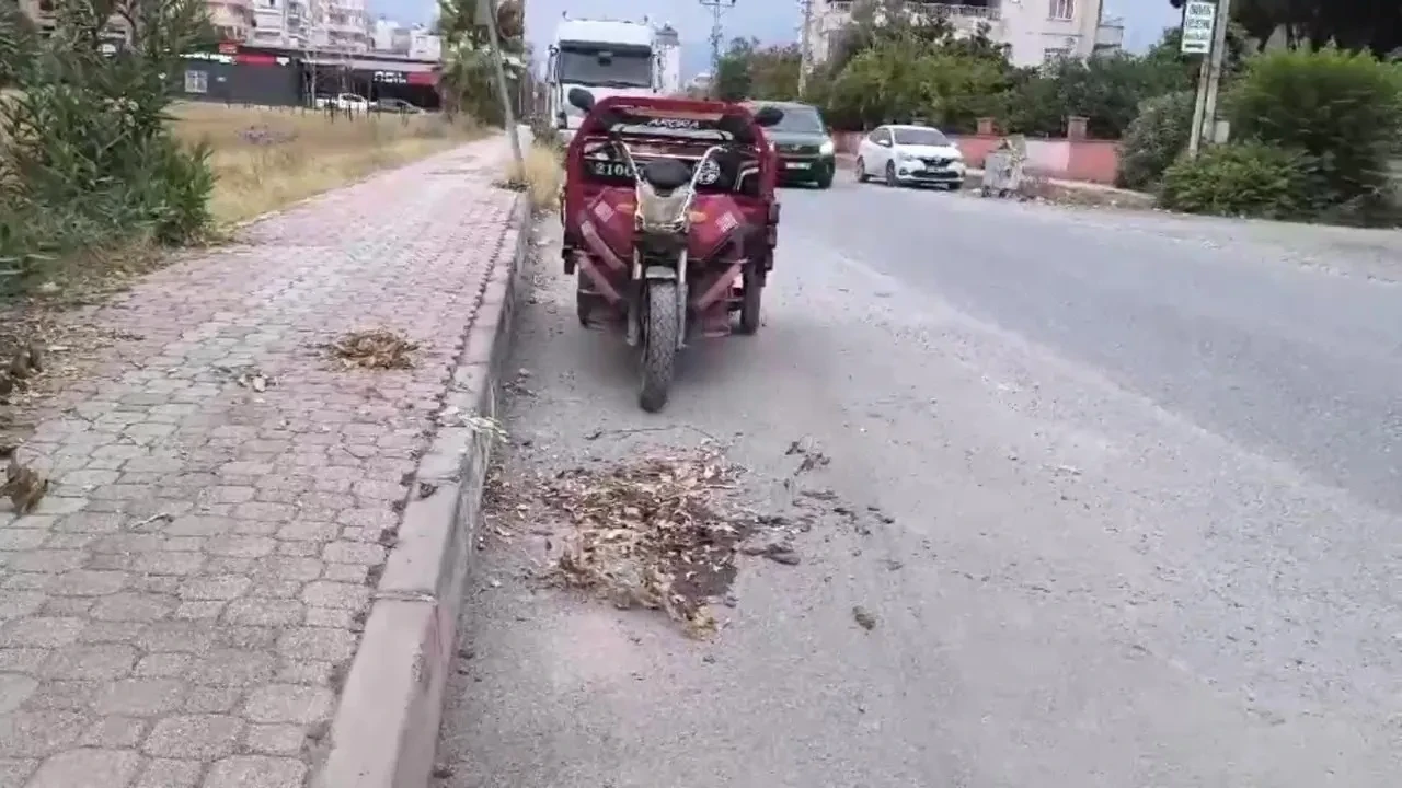 Motosikleti durdurdu, oğlunu yol kenarında katletti! Vahşi cinayet kamerada