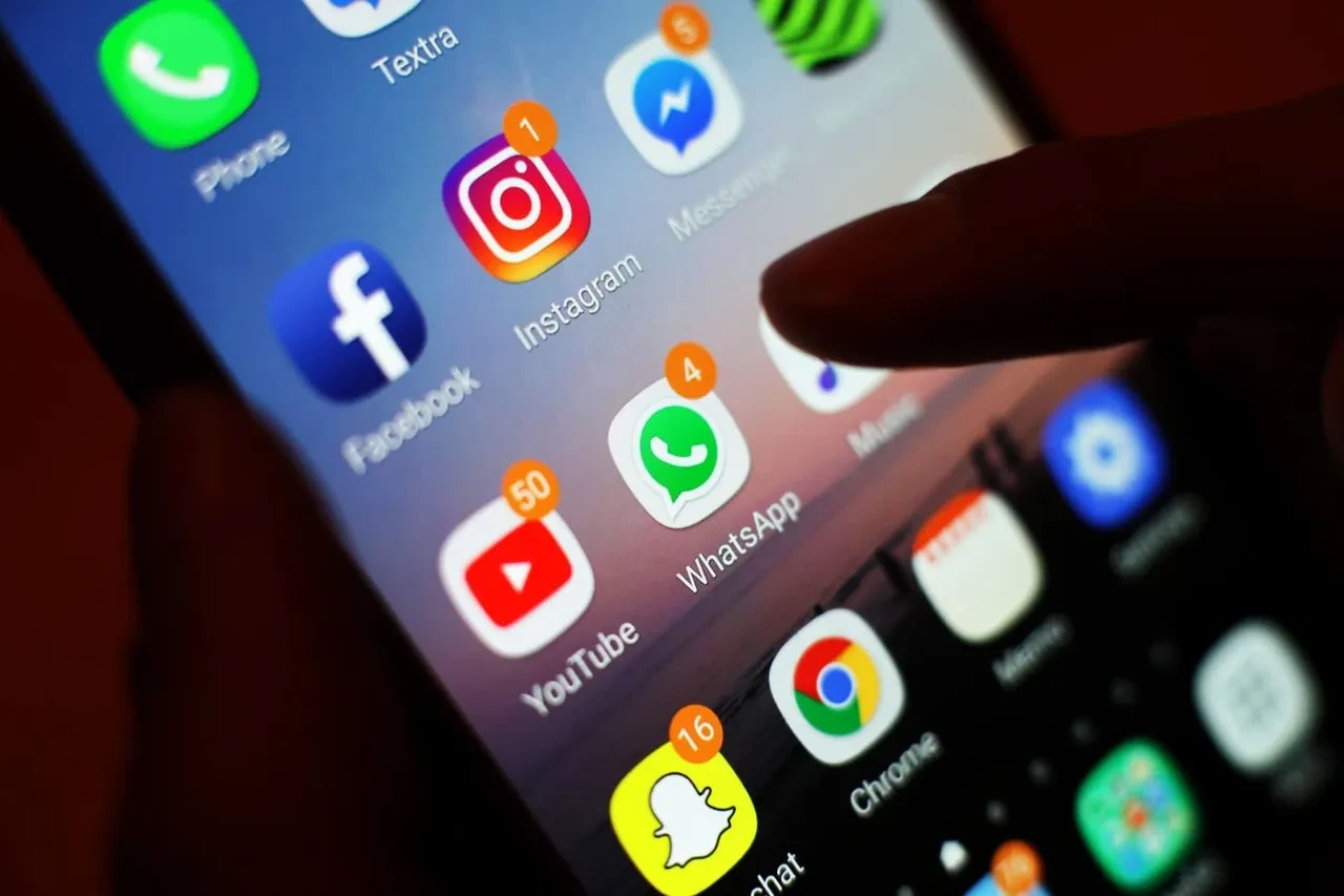 Rusya WhatsApp'ı yasaklayıp yerli uygulamayı tüm cihazlara yükleyecek