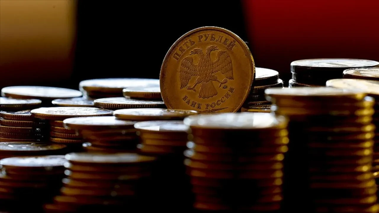 Rusya’dan ekonomik hamle: Dijital ruble için tarih verildi