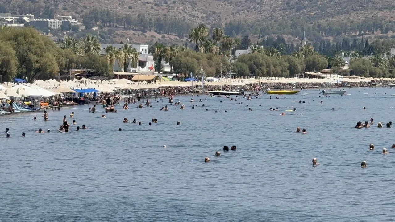 Sıcaktan termometreler çıldırdı, sahiller doldu taştı