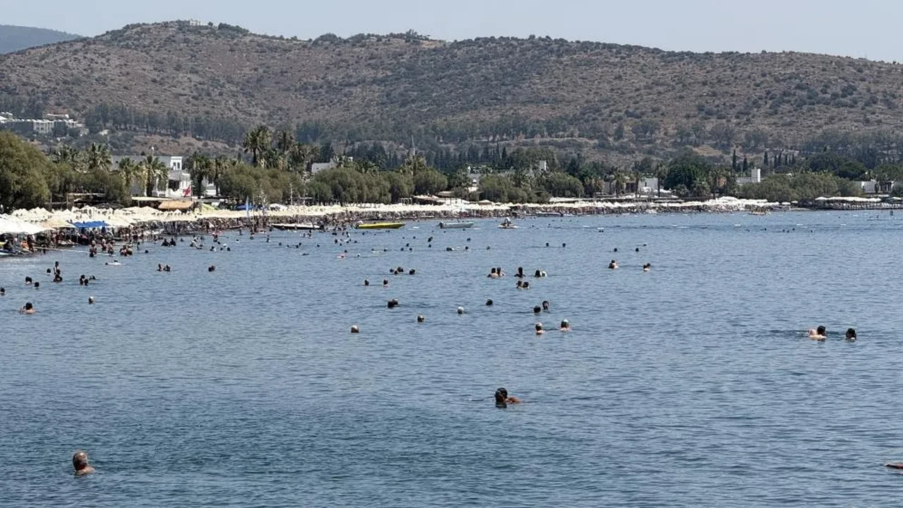 Sıcaktan termometreler çıldırdı, sahiller doldu taştı
