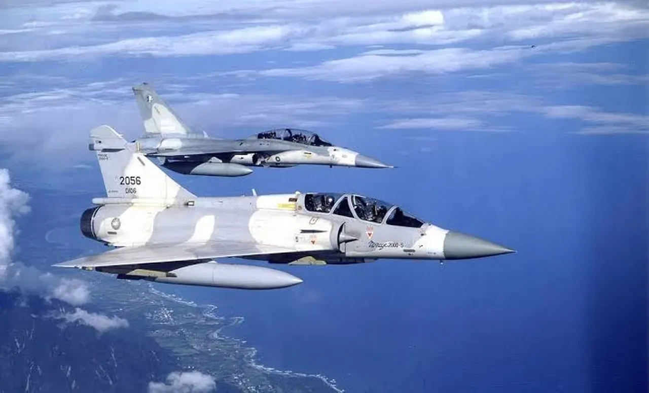 Ukrayna'da ilk kez Mirage 2000 savaş uçağı düştü!