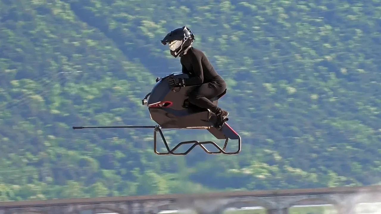 200 km/s hızla uçan motosiklet Airbike sahneye çıktı: İşte tasarımı