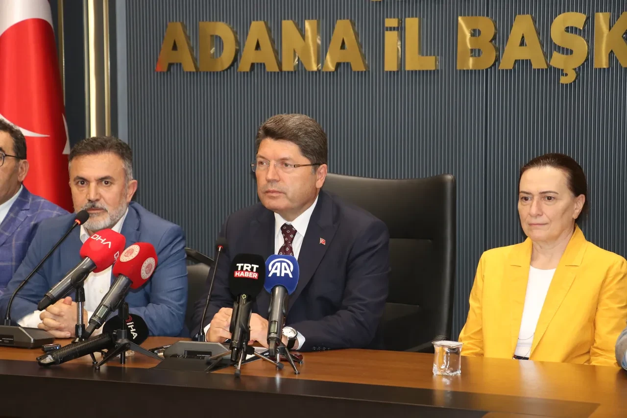 Adalet Bakanı Tunç'tan yeni anayasa vurgusu: Siyasi partiler yeni ve demokratik bir anayasa istiyor | TGRT Haber