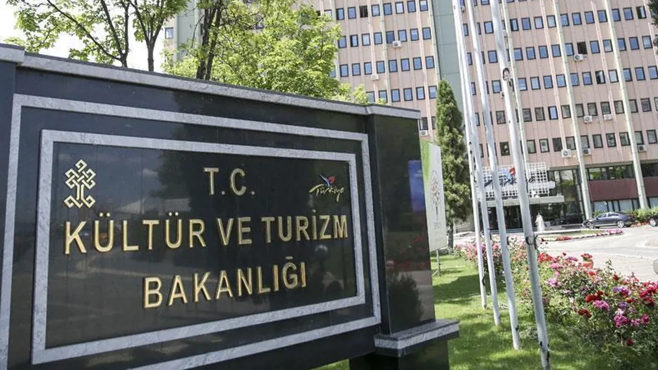 Antalya'da yangın üssü alanına otel yapılacak iddiası! Bakanlık yalanladı