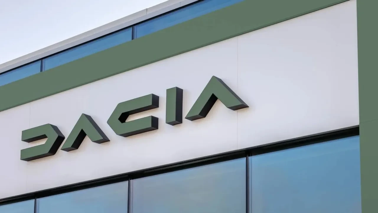 Dacia uygun fiyatlı elektrikli otomobil ile geliyor: Duster