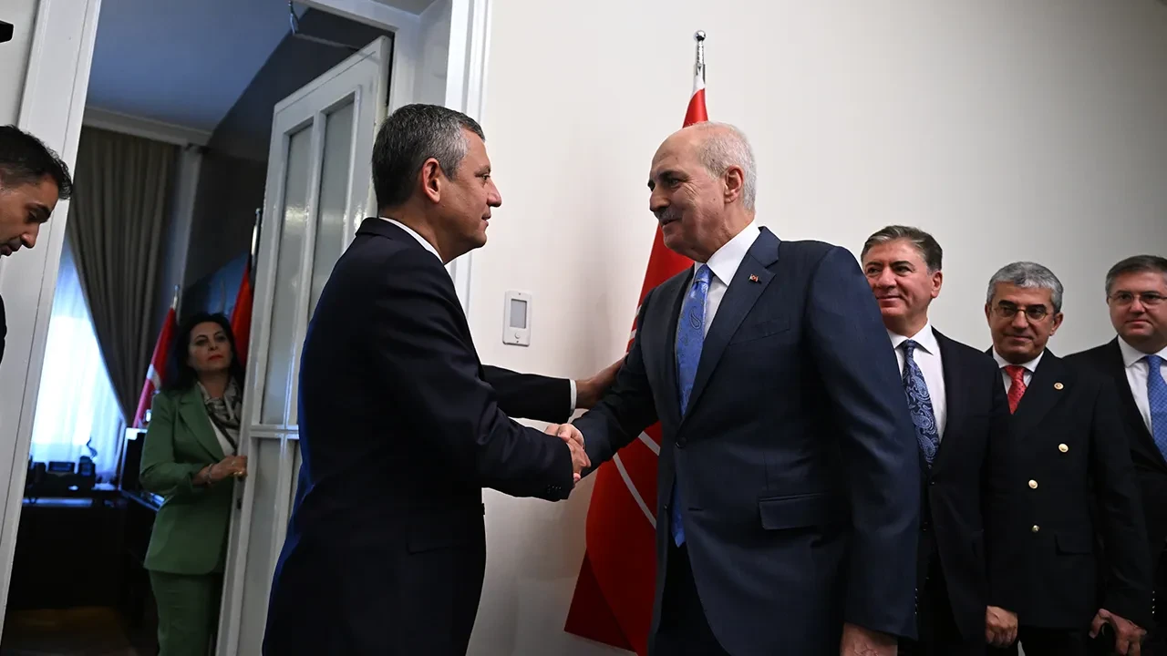 Meclis'te Terörsüz Türkiye gündemi! Numan Kurtulmuş, Özgür Özel ile görüştü
