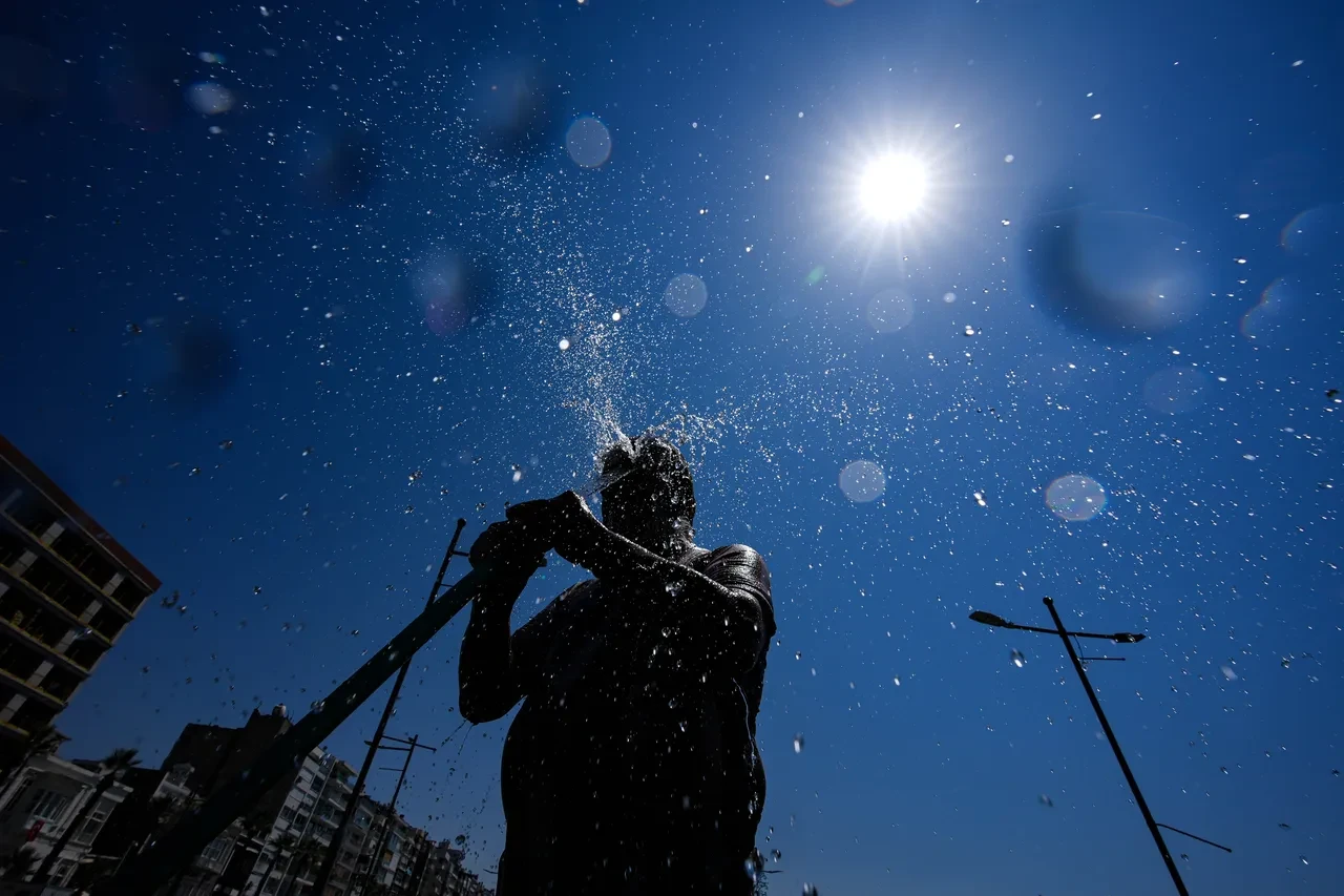Meteoroloji uyardı: Yüksek sıcaklık ve kuvvetli rüzgara dikkat!