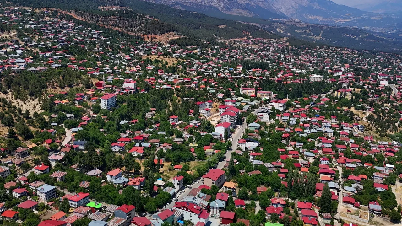 Nüfus 20 binden 450 bine çıktı! Genci yaşlısı herkes buraya akın ediyor