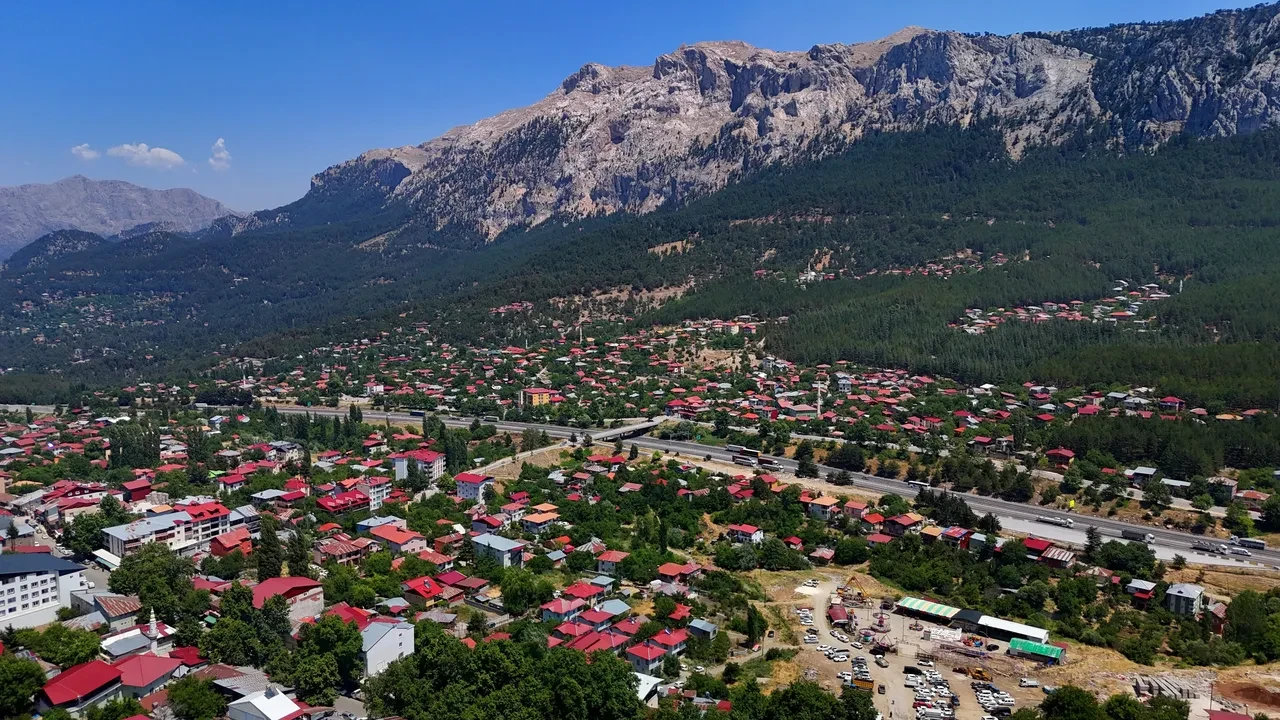 Nüfus 20 binden 450 bine çıktı! Genci yaşlısı herkes buraya akın ediyor