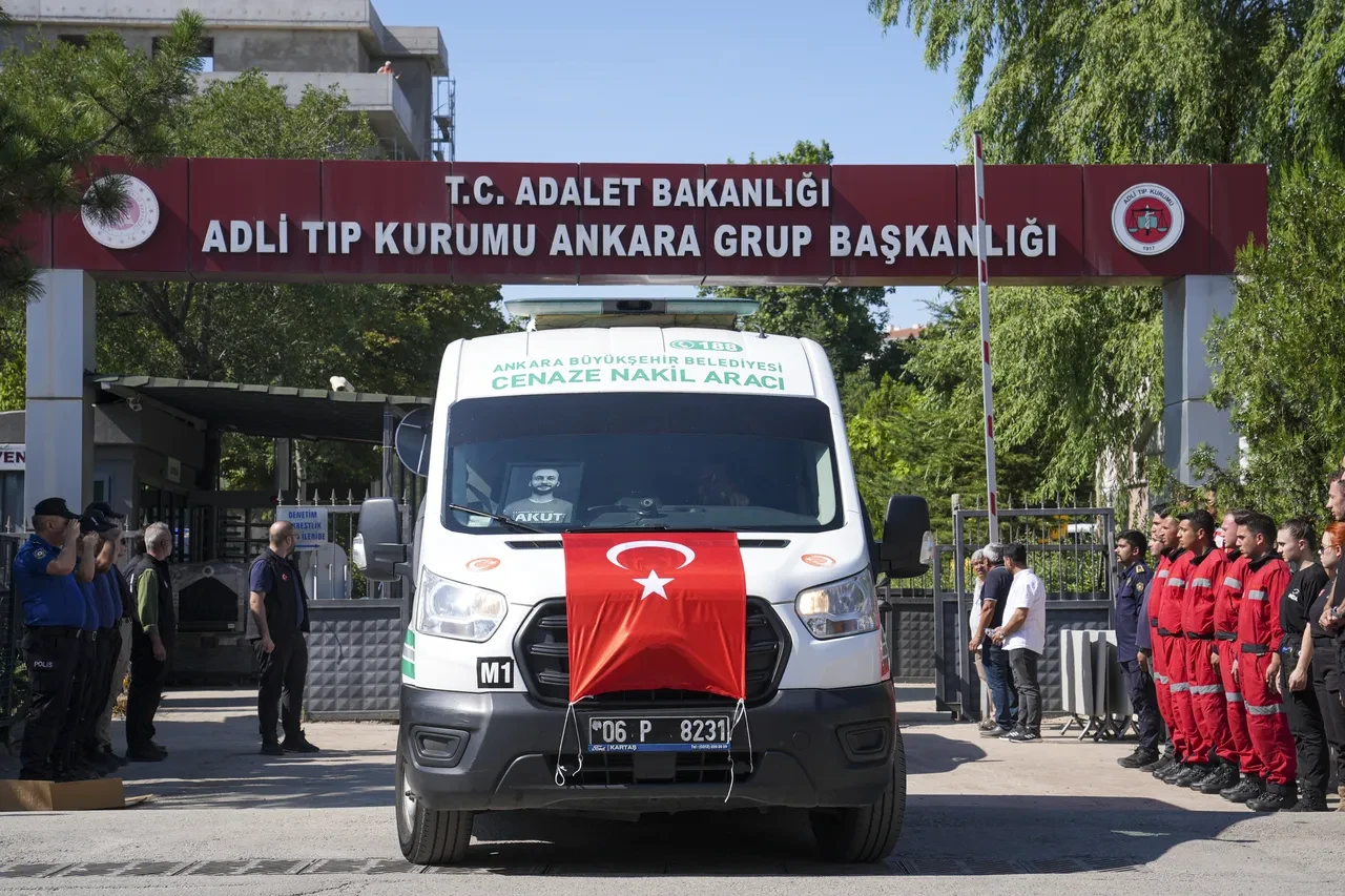Orman yangını şehitlerine veda! Gözyaşları sel oldu