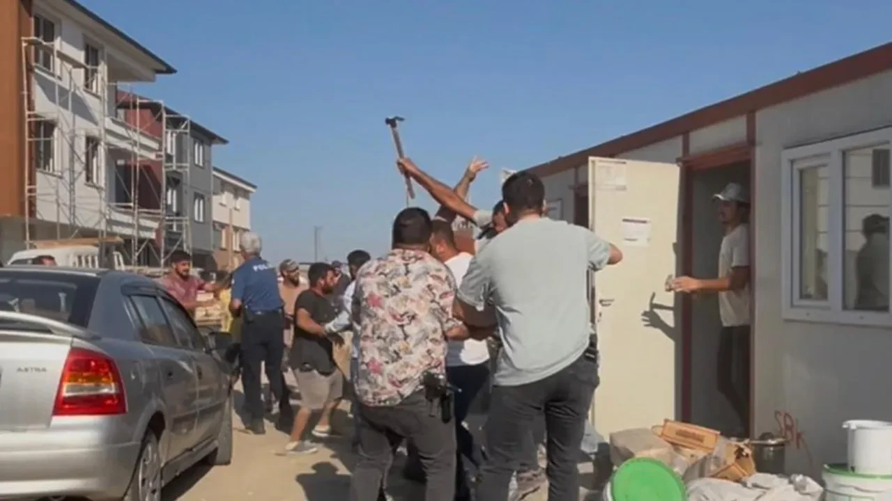 Park yeri tartışması kavgaya dönüştü! 1’i polis 2 kişi yaralandı