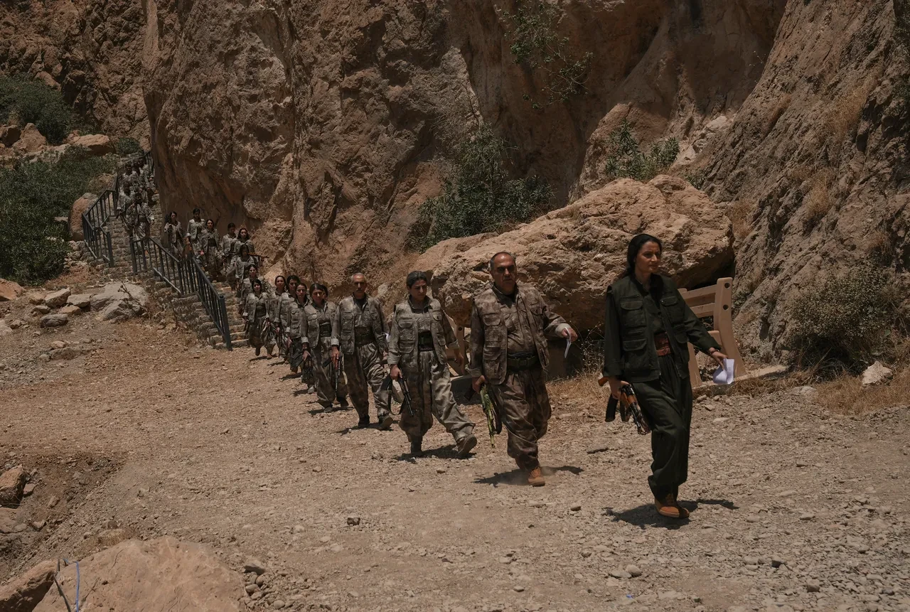PKK'nın silah bırakma sürecinde son durum! Mağaralara beton dökülüyor