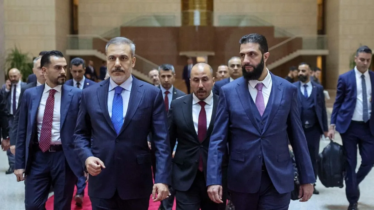 Ahmed Şara’dan IDEF çıkarması! Türkiye’den Suriye’ye stratejik destek