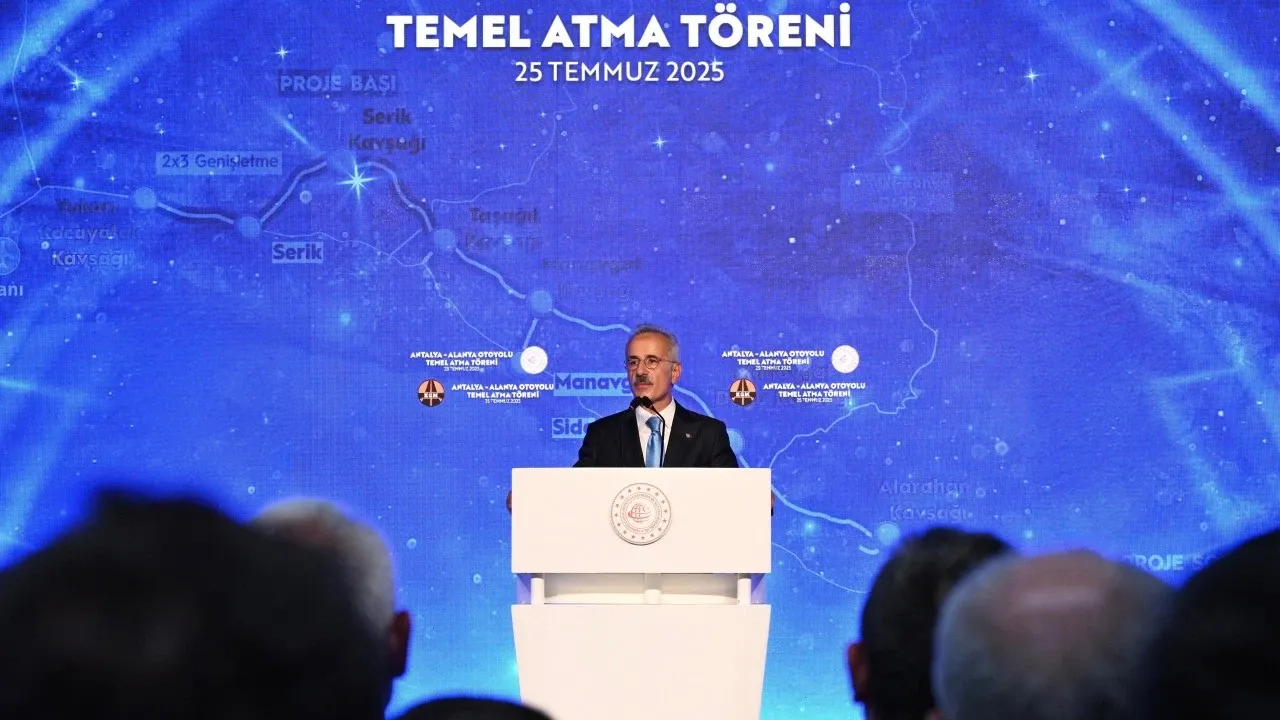Akdeniz’e dev yatırım! Antalya-Alanya Otoyolu’nun temeli atıldı: Seyahat süresi 36 dakikaya inecek