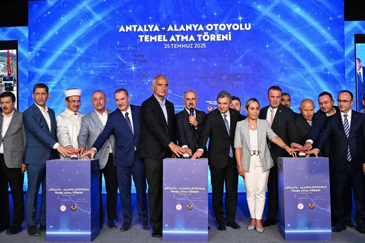 Akdeniz’e dev yatırım! Antalya-Alanya Otoyolu’nun temeli atıldı: Seyahat süresi 36 dakikaya inecek