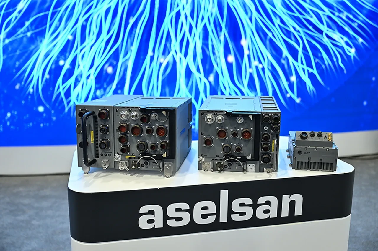 ASELSAN'dan Çelik Kubbe'ye güç katan iki yeni teknoloji: ASELFLIR 600 ve T-Link sahneye çıktı