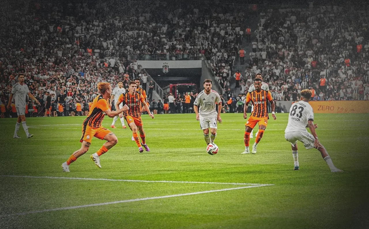 Beşiktaş'tan net yaptırım: Kulüp üyeliğinden çıkarılıyor!