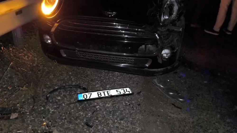 Batman, Gercüş'te iki araç kafa kafaya çarpıştı kimsenin burnu kanamadı