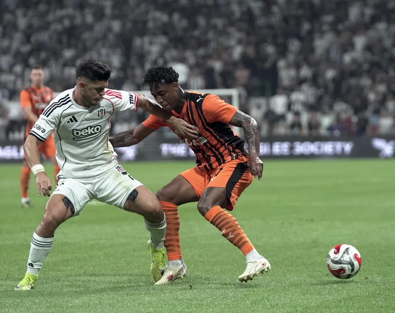 Kartal, sahasında mağlup! Beşiktaş 2-4 Shakhtar Donetsk