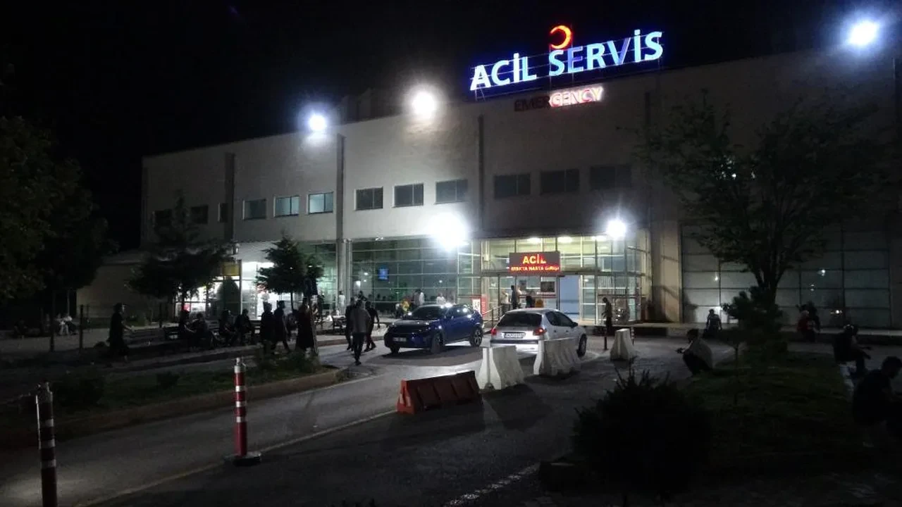 Malatya’da 'araç parkı' tartışmasında ortalık savaş alanına döndü: Yaralılar var!