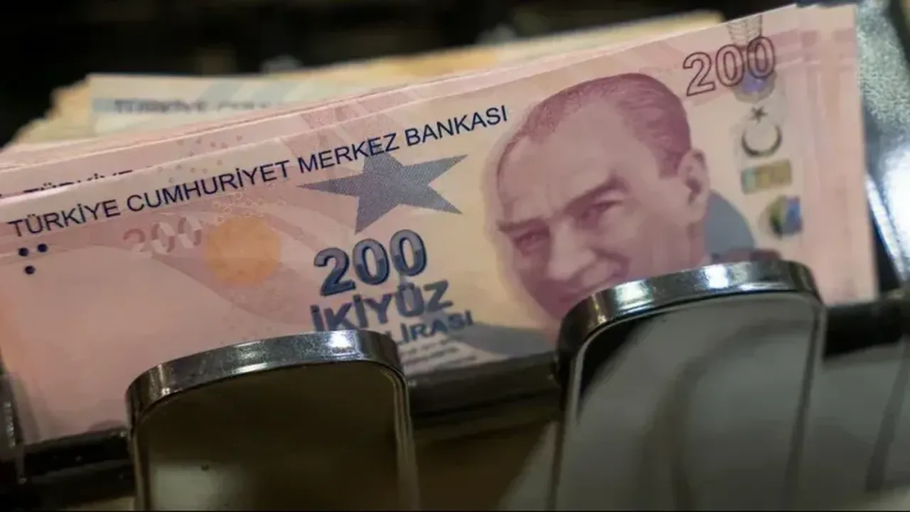 Merkez Bankası'ndan yeni adım: Kredi kartı faiz oranları değişti! Karar Resmi Gazete'de
