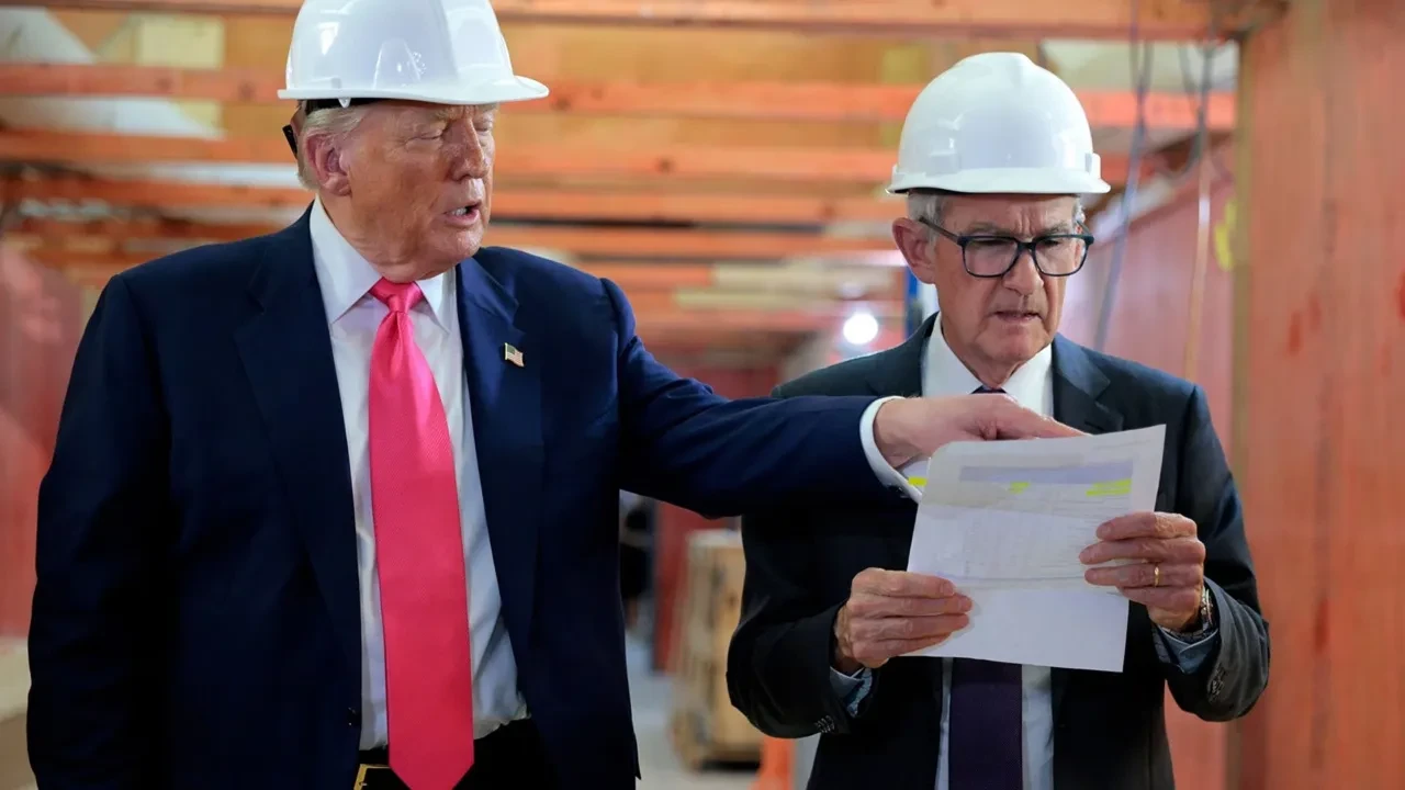 Trump ve Powell'ın yıldızları bir türlü barışmıyor! Şimdi de canlı yayında atıştılar